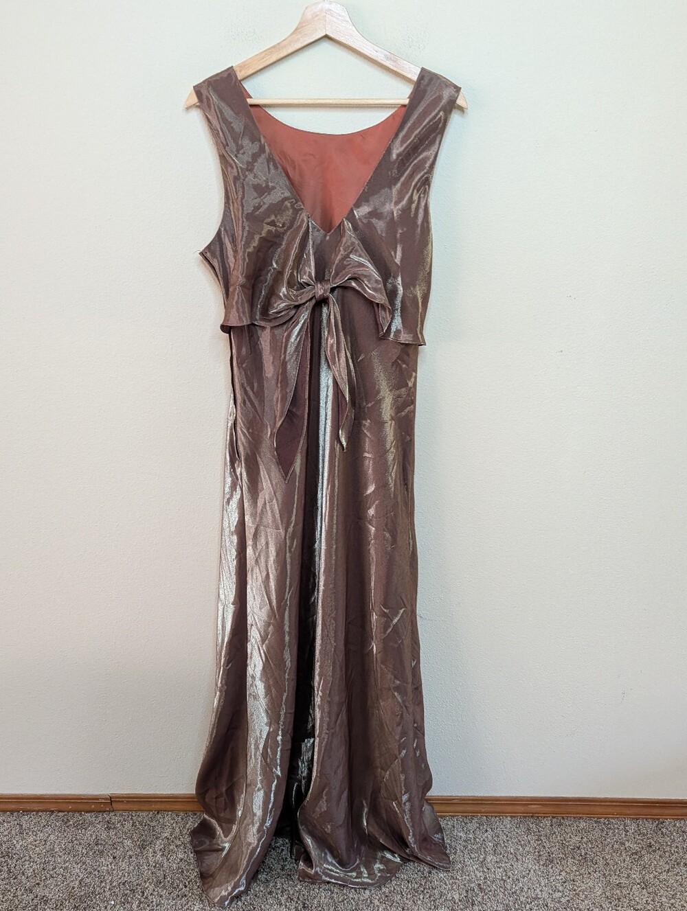 De Laru by Sheila Yen Bronze Metallic Maxi Dress with Bow Detail, Size 18W